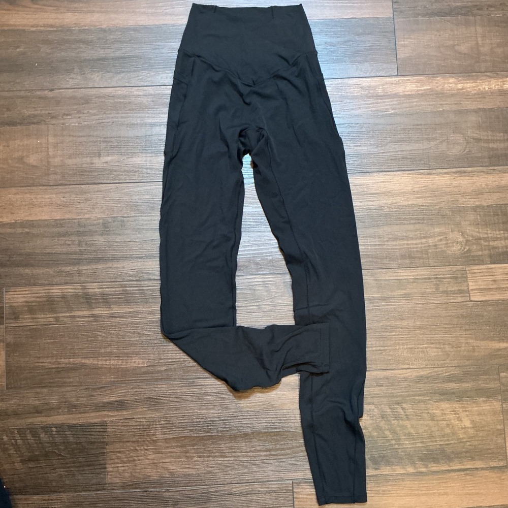 Halara High Waisted Pocket Leggings Black V-Seam Full Length XS Activewear